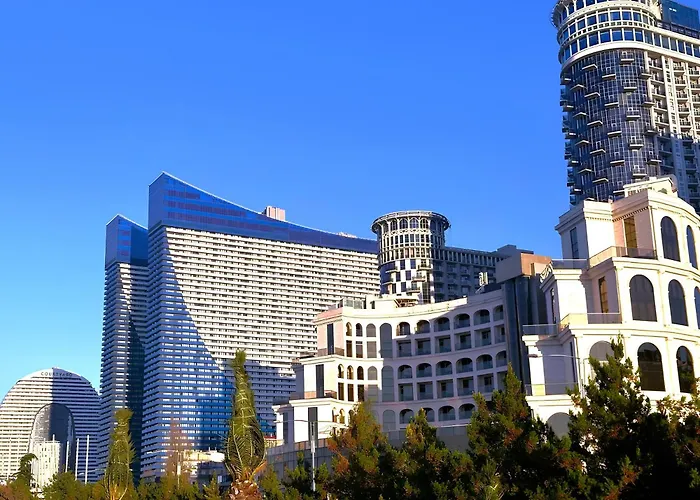 Panorama Orbi City Aparthotel